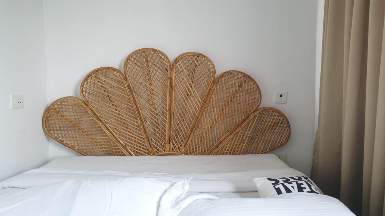 Kadal The Beach House 퐁디셰리 외부 사진